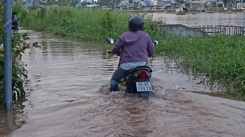 Dự án Kè Rạch Cái Sơn - Cần Thơ thi công dở dang gây ngập lụt nghiêm trọng